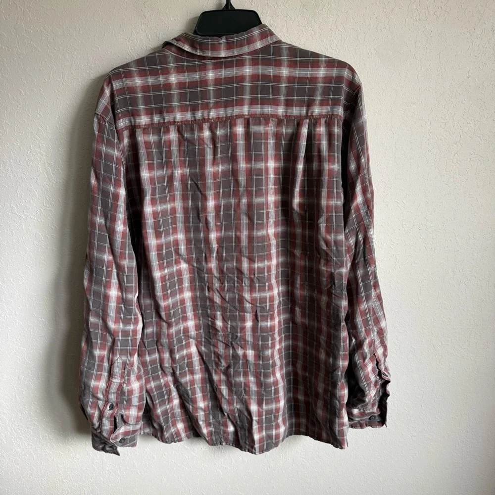 Men’s L Red and Gray The North Face Lightweight Plaid Outdoor Gorpcore Shirt